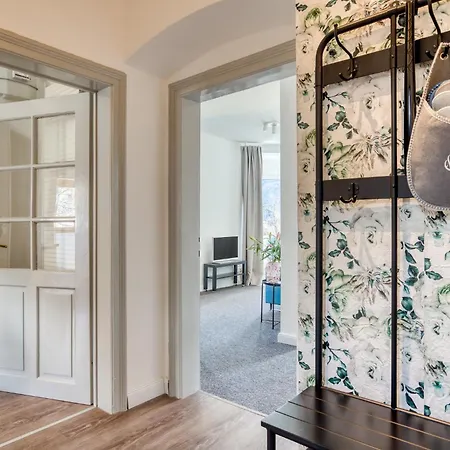 Innsbruckhomes At Botanical Garden Apartment