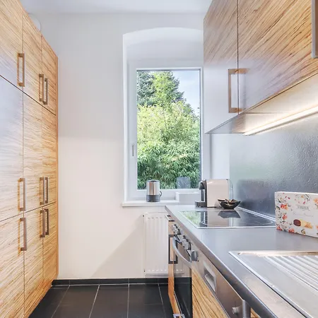 Innsbruckhomes At Botanical Garden 因斯布鲁克