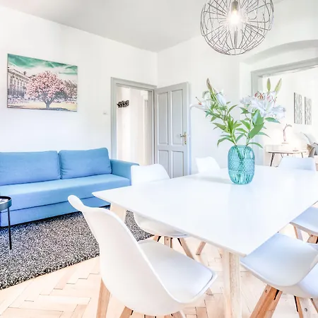 Innsbruckhomes At Botanical Garden Apartment Innsbruck