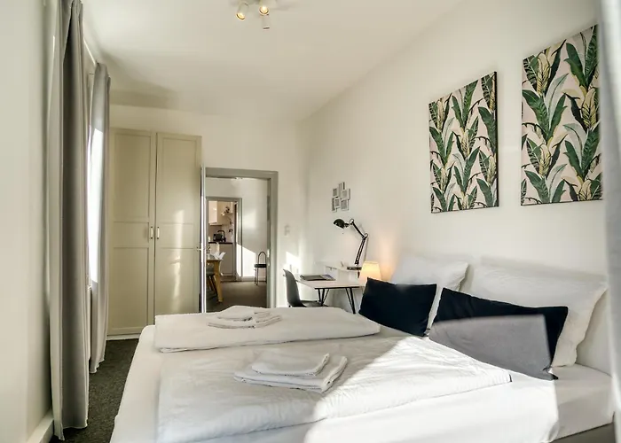 Innsbruckhomes At Botanical Garden *