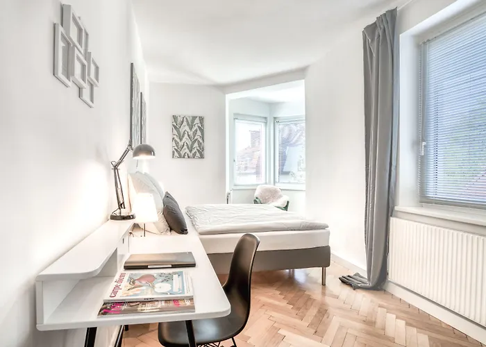 Innsbruckhomes At Botanical Garden * אינסברוק